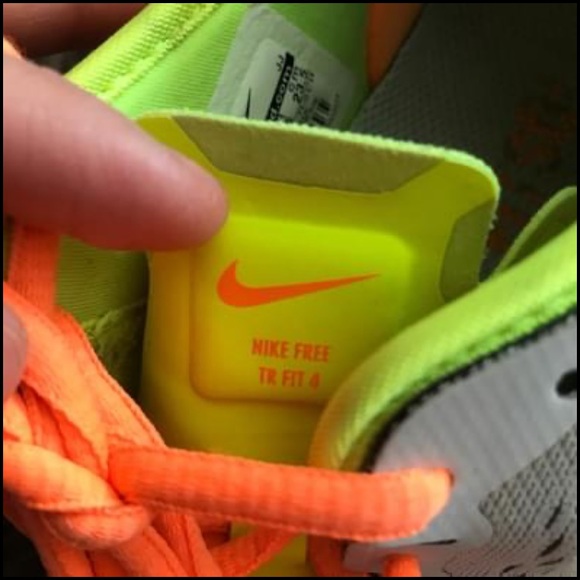Nike shoes - Picture 6 of 6